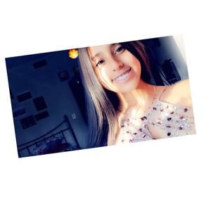 Meet your Posher, Ivett